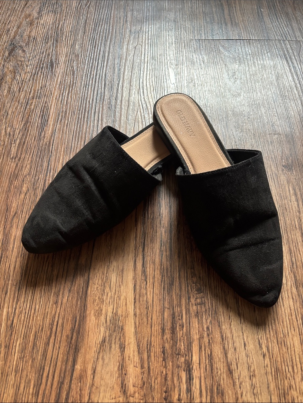 Old Navy Black Faux Suede Pointy-Toe Mule Flats - Size 8 - Slip On